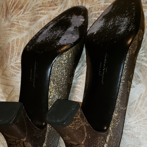 FINAL SALE Salvatore Ferragamo Fabric Covered Shoes, Size 7C (wide), Heels 2.5" - Picture 4 of 9